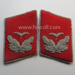 Pair of neatly hand-embroidered, WH (Luftwaffe) officers'-type collar-patches:...