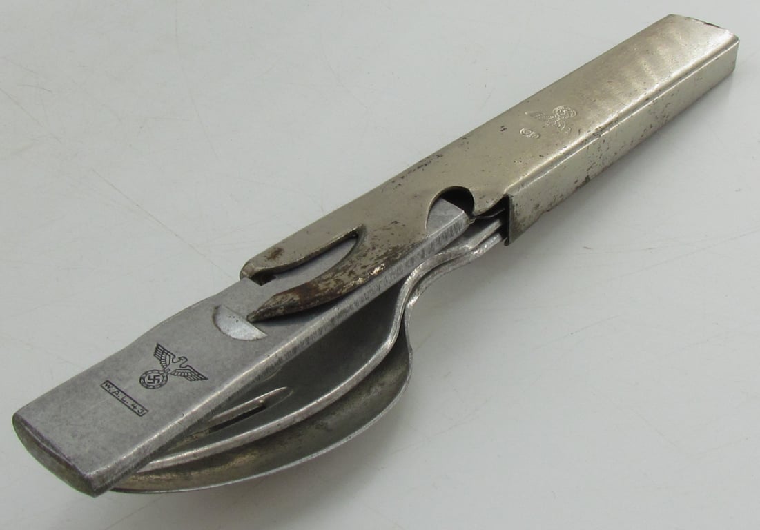 Wehrmacht Heer field cutlery set marked WAL 43