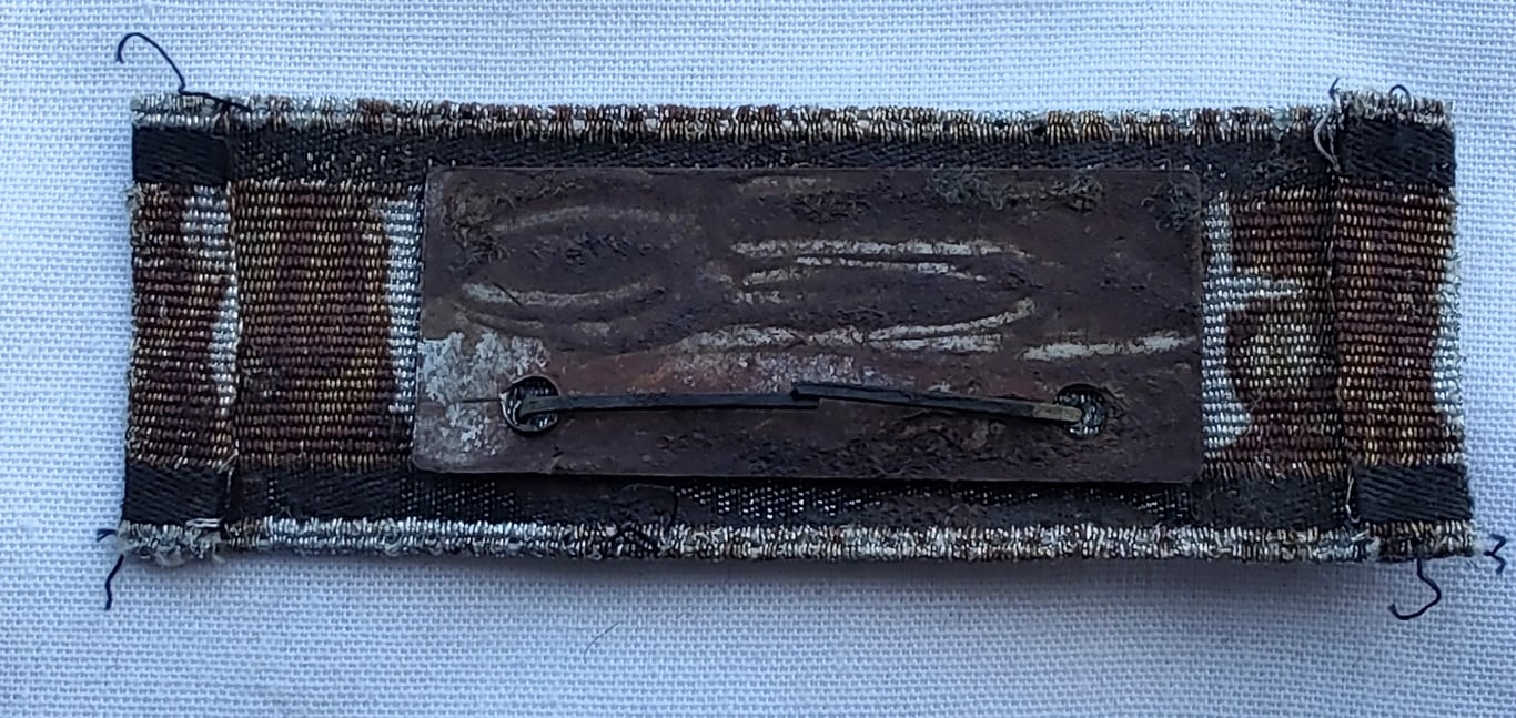 Reproduction Tank destruction badge (Sonderabzeichen für das Niederkämpfen von Panzerkampfwagen usw durch Einzelkämpfer in Silber )