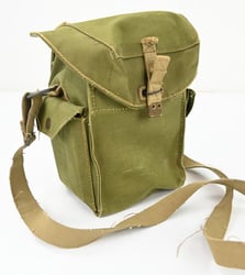British WW2 Leightweight Gasmask in Carrying Bag