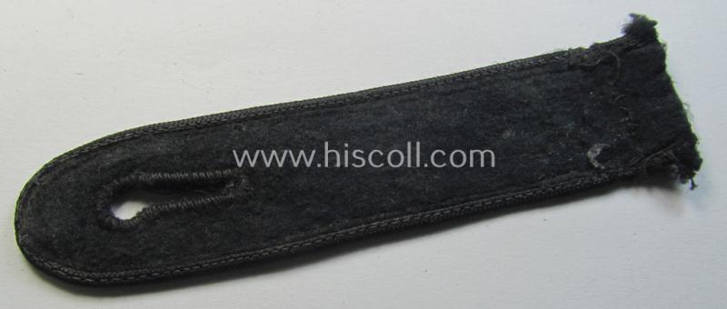 Neat - and naturally single! - black-piped, so-called: 'DJ- o. Deutsches Jungvolk' shoulderstrap as was intended for usage by a: 'DJ-Mitglied' who served within the: 'Bann 136' (136 = 'Iserlohn')