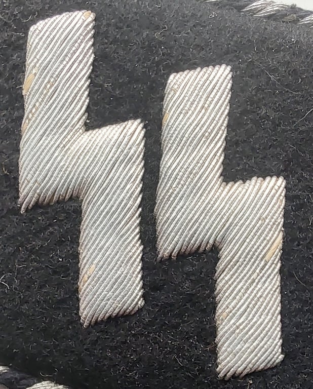 Waffen-SS NCO (LSSAH) collar tab