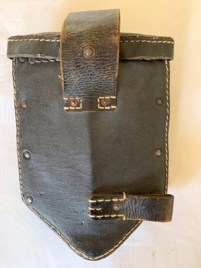 German Folding Shovel with Carrying Case, 1st model