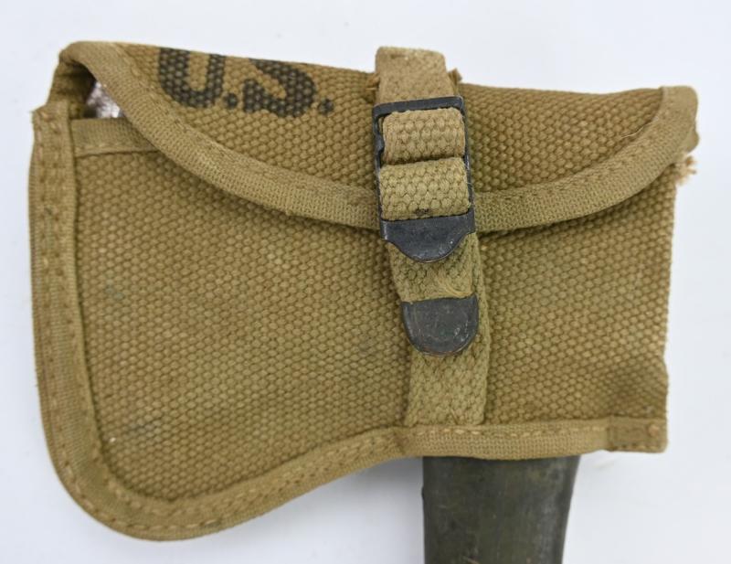 US WW2 M-1910 Intrenching Axe & Carrier