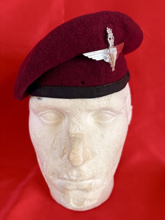 Authentic Falklands War, Northern Ireland “Para" Parachute Regiment Red Beret.