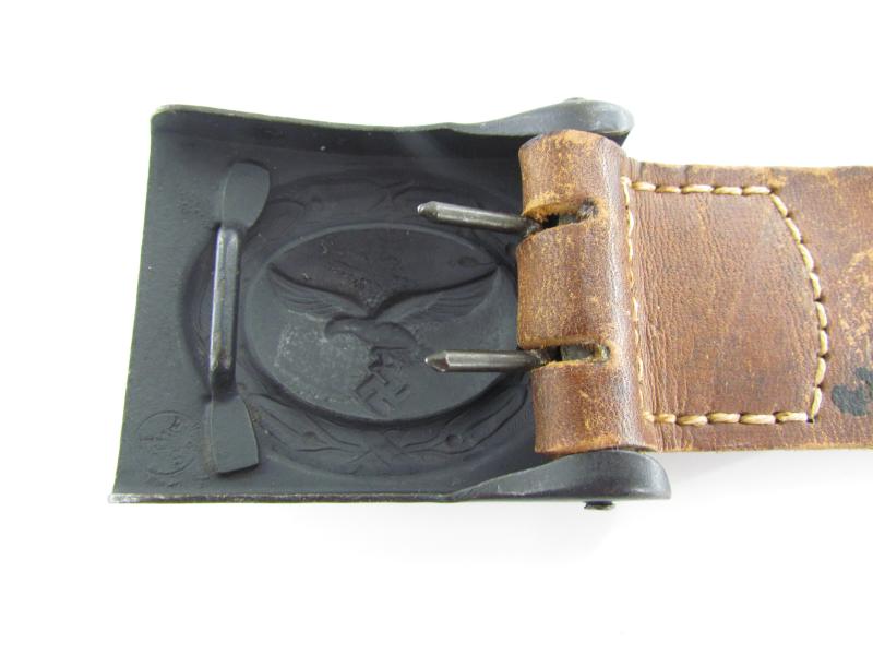 Tabbed steel Luftwaffe belt buckle E. Schneider 1941 Lüdenscheid