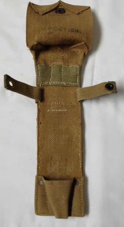 WW2 British Army wirecutters and carrier