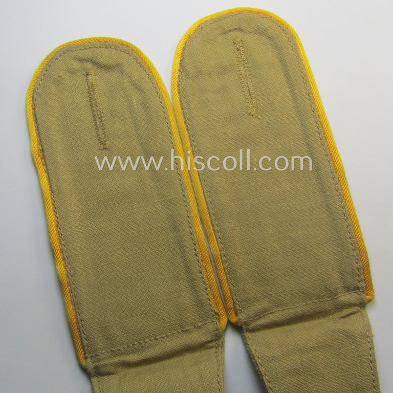 Pair of EM-type, WH (Luftwaffe) 'tropical-issue' shoulderstraps as was intended for usage by a: 'Soldat der Flieger- o. Fallschirmjäger-Trpn.'