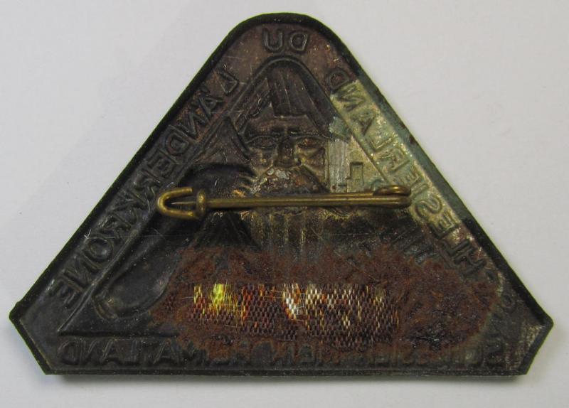 Attractive, so-called: 'KdF'- ('DAF-/Kraft durch Freude'-) related day-badge (ie. 'tinnie') depicting a forrest-creature and text: 'KDF-Schlesierland du Länderkrone - Schlesien mein Heimatland'