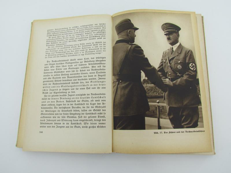 Book : Spaten und Ähre (1937)