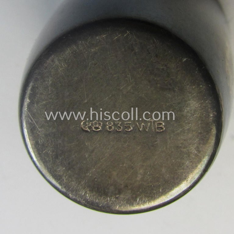 Interesting, WH (Heeres) related, neatly engraved and genuine silver-based 'souvenir'- (ie. 'Schnappsbecher') depicting the engraved text: 'A.Pi.Fü 7' and/or date: '3-2-41'