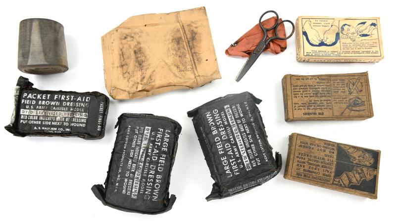 US WW2 Medical Equipment Set