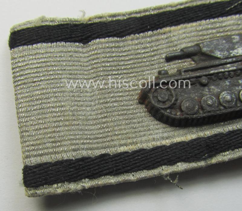 First-pattern, 'Sonderabzeichen für das Niederkämpfen von Panzerkampfwagen usw. durch Einzelkämpfer in Silber' (ie. tank-destruction badge)