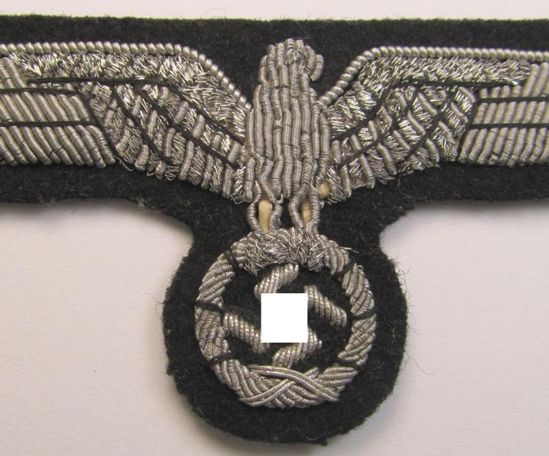 Superb - and just moderately used! - WH (Heeres) officers'-type, hand-embroidered breast-eagle (ie. 'Brustadler für Offz.') as was executed in silverish-coloured braid as was intended for usage on the various officers'- 'wrap-around'-pattern tu...