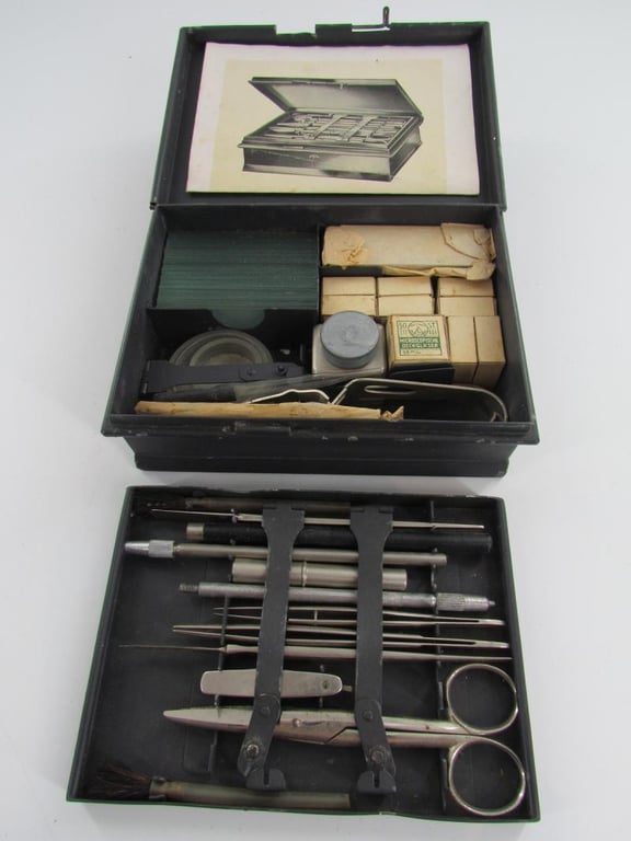 Wehrmacht Microscope cutlery(Mikroskopier Besteck)...Complete and Rare