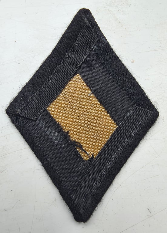 Waffen-SS BeVo woven black coloured sleeve insignia 'Ärmelraute'