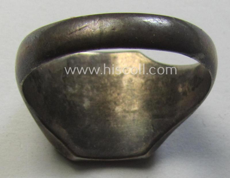 WH (LW-, Heeres- etc.) related, metal-based (I deem genuine silver-based) so-called: 'souvenir'-ring from the Russian campaign depicting the engraved outline of the: 'Krim'-peninsula
