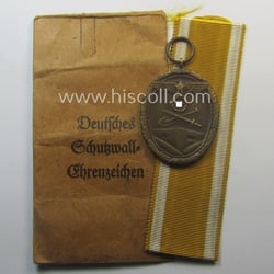 Medal-set: 'Deutsches Schutzwall Ehrenzeichen' (aka: 'Westwall'-medal) being a...