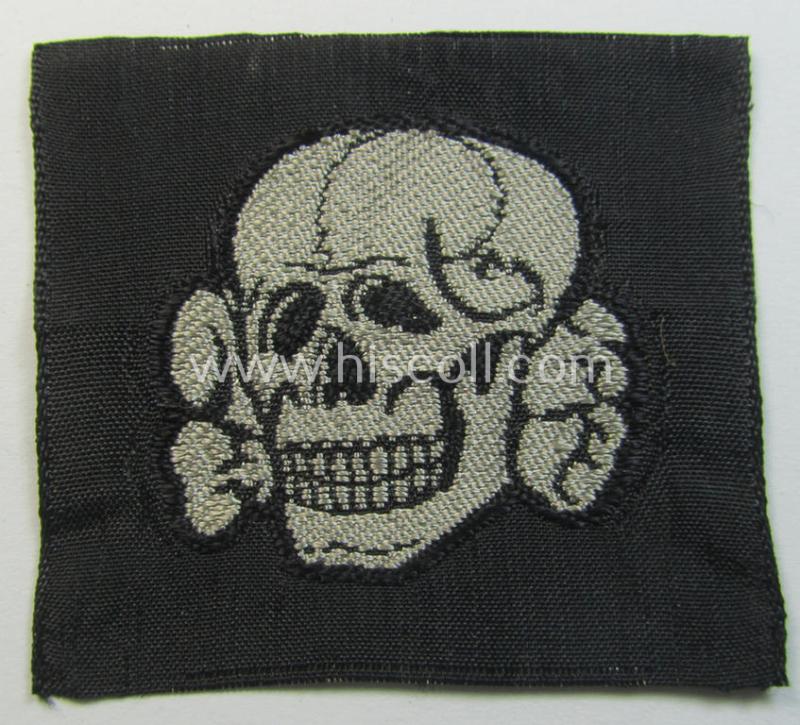 Superb - and nowadays rarely encountered! - Waffen-SS, 'BeVo'-woven-style skull- and cap-eagle-set (ie. 'Totenkopf- u. Adler-Effektensatz für Schiffchen o. Einheitsfeldmütze') that comes in a 'virtually mint- ie. unissued', condition