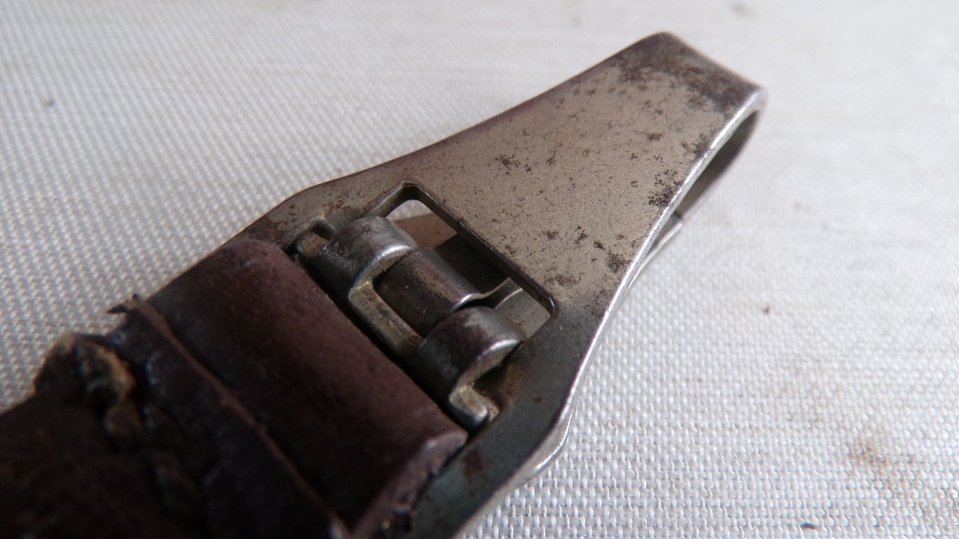 Brown Leather Dagger Hanger Nickel Clip