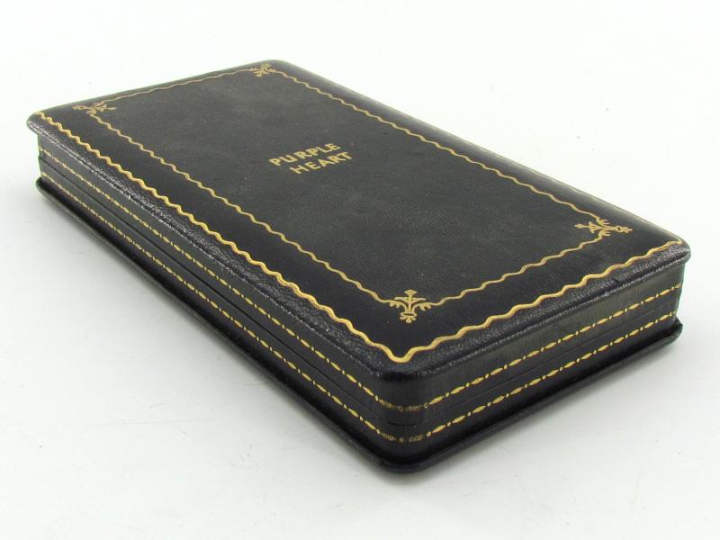 US WWII Purple Heart in case