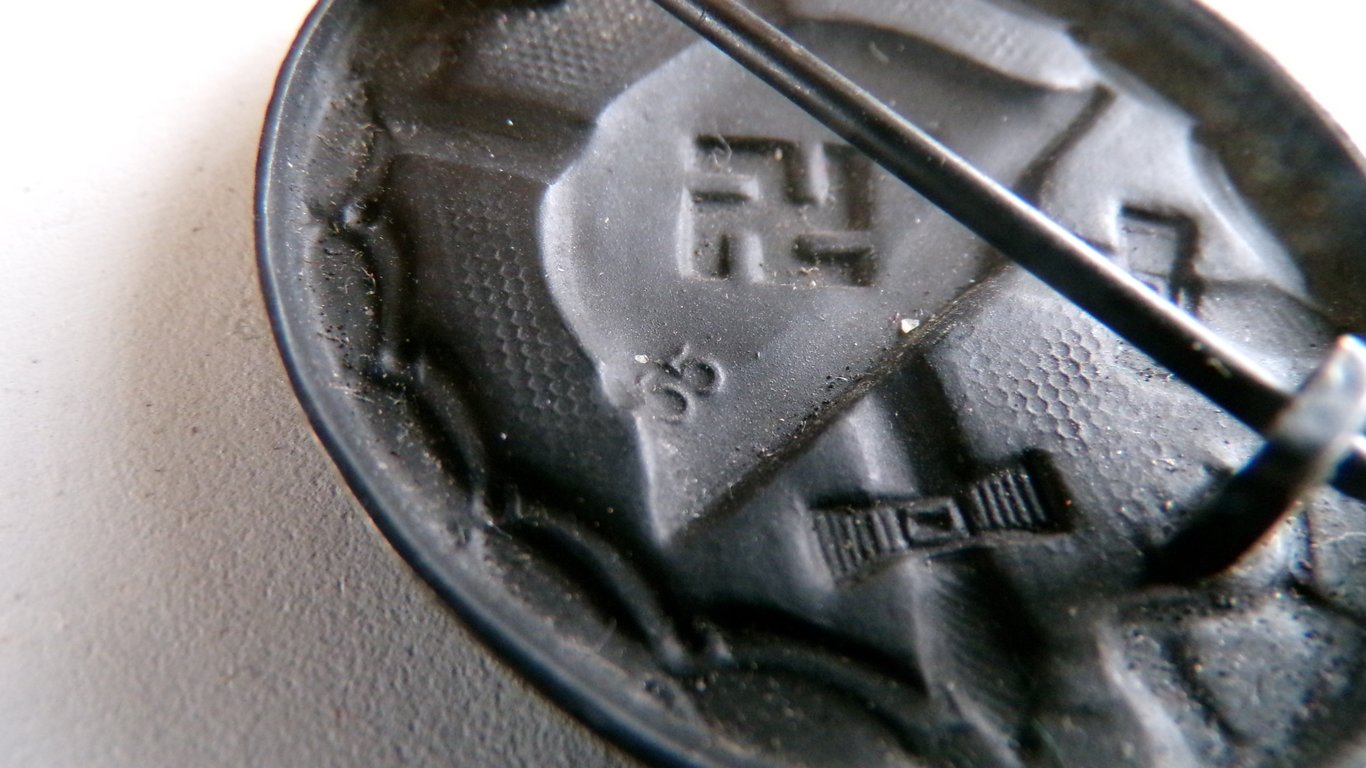 Verwundeten abzeichen (wound badge) "65"