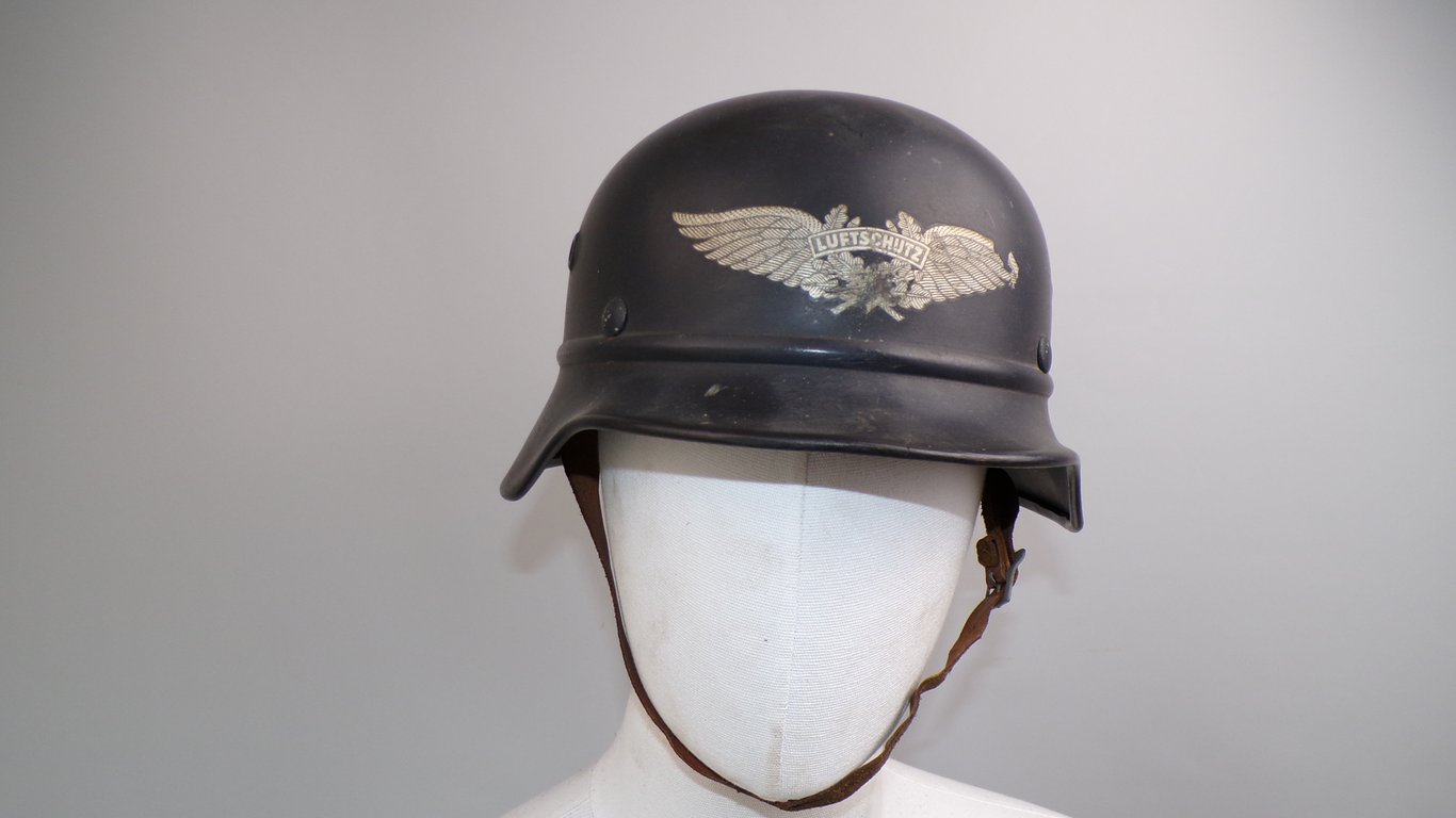 Quist beaded M40  Luftschutz helmet