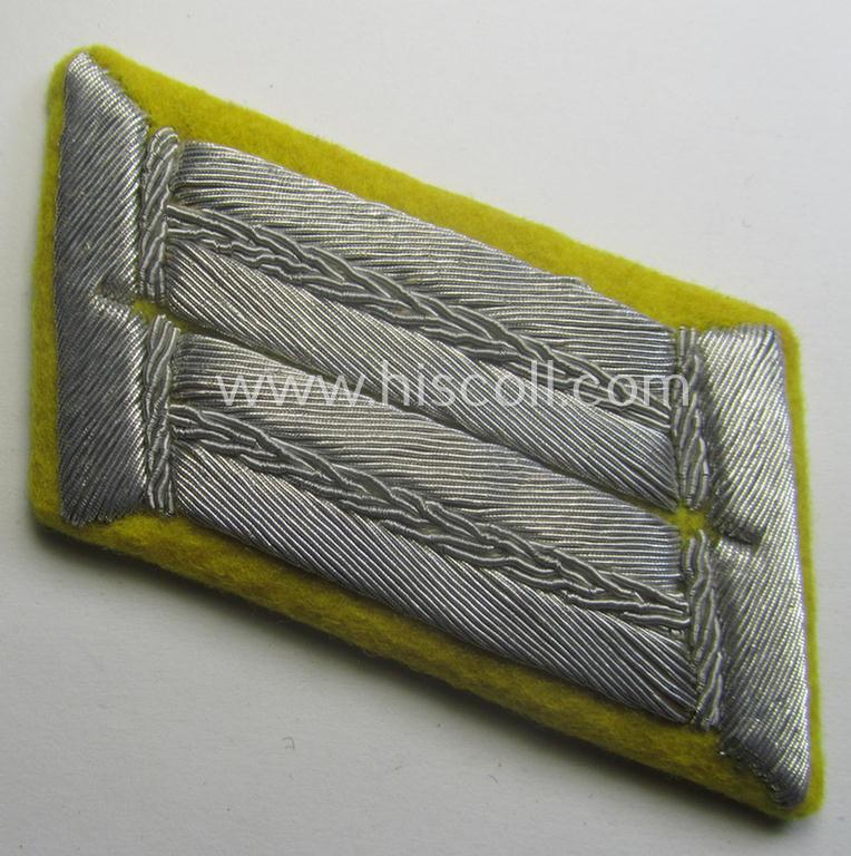 Pair of WH (Heeres) officers'-type, so-called: 'Waffenrock'- (ie. dress-) collar-tabs (ie. 'Kragenspiegel'): 'Offizier eines Nachrichten-Abts. o. Rgts.'