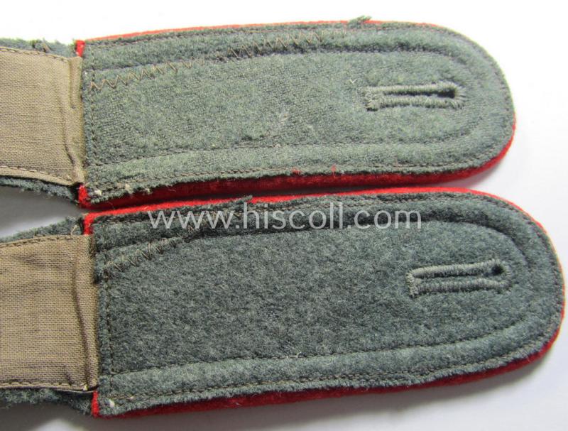 Attractive - and fully matching! - pair of WH (Heeres) early- (ie. mid-) war-period- (ie. 'M40'- ie. 'M43'-pattern), 'standard-issued' NCO-type shoulderstraps as was intended for an: 'Unterwachtmeister eines (Sturm)Art.-Abts. o. Rgts.'