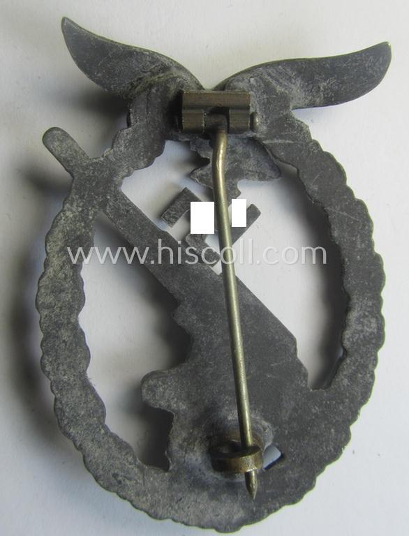 Truly converse-shaped - and just moderately used! - 'Feinzink'-based example of a WH (LW) 'Flakkampfabzeichen' being a detailed albeit non-maker-marked example as was (I deem) produced by the: 'Steinhauer & Lück'-company