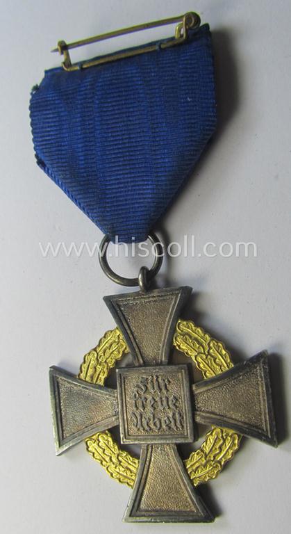 Attractive - and rarely encountered! - 'Treuedienst Ehrenzeichen' being of the so-called: 'Sonderstufe' as awarded for 50 years of loyal-service and that comes in an overall nice- (ie. surely issued- and/or moderately used-), condition