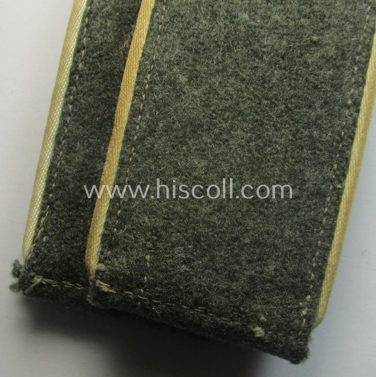 Pair of WH (Heeres), early- (ie. mid-) war-period- (ie. 'M41- o. M43'-) pattern EM-type shoulderstraps as piped in the white-coloured branchcolour as was intended for a: 'Soldat eines Infanterie-Rgts.'