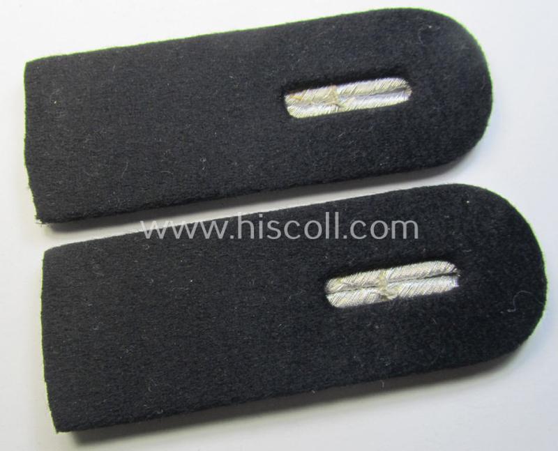 Attractive - and fully matching! - pair of WH (Luftwaffe) officers'-type shoulderboards as was intended for usage by a: 'Leutnant eines Pioniere- o. Bau-Abteilungs o. Regiments'