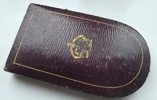 WW1/WW2 Military Cross medal case