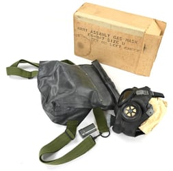 US WW2 Boxed M5 Gasmask with M7 Assault...