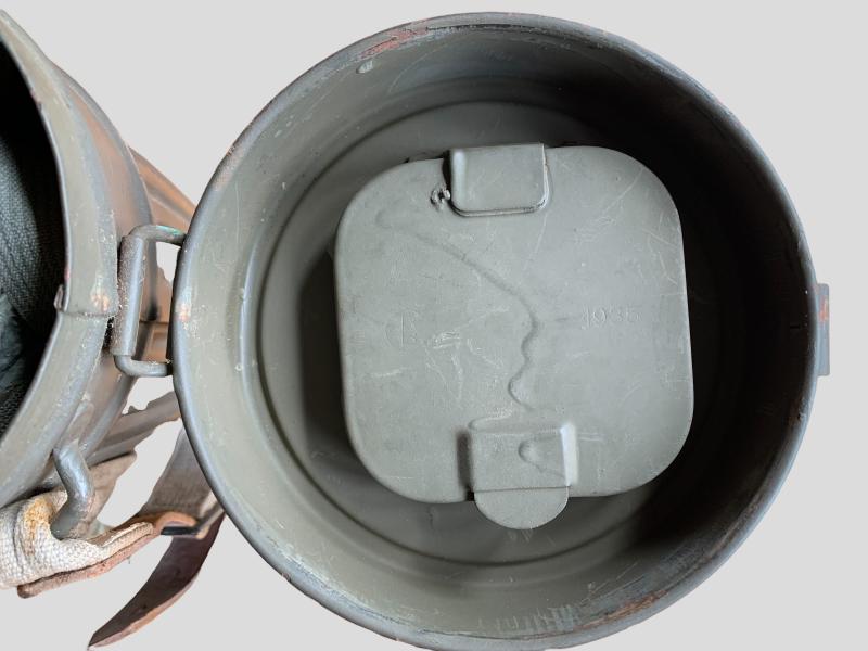 German M30 Gasmask and Canister -1935-