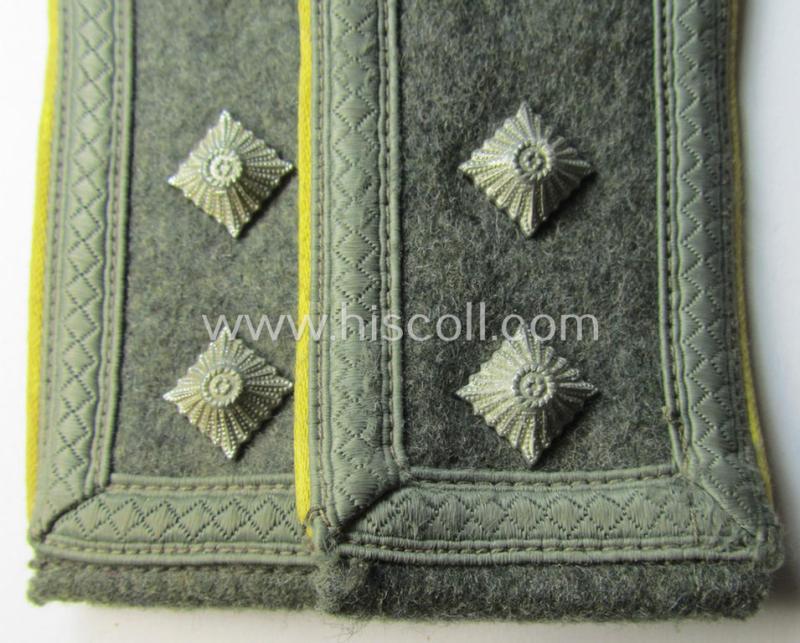 Attractive - and fully matching! - pair of WH (Heeres) NCO-type (ie. 'M40- o. M43'-pattern) shoulderstraps as was intended for usage by an: 'Oberfeldwebel eines Heeres Nachrichten-Abteilungs'