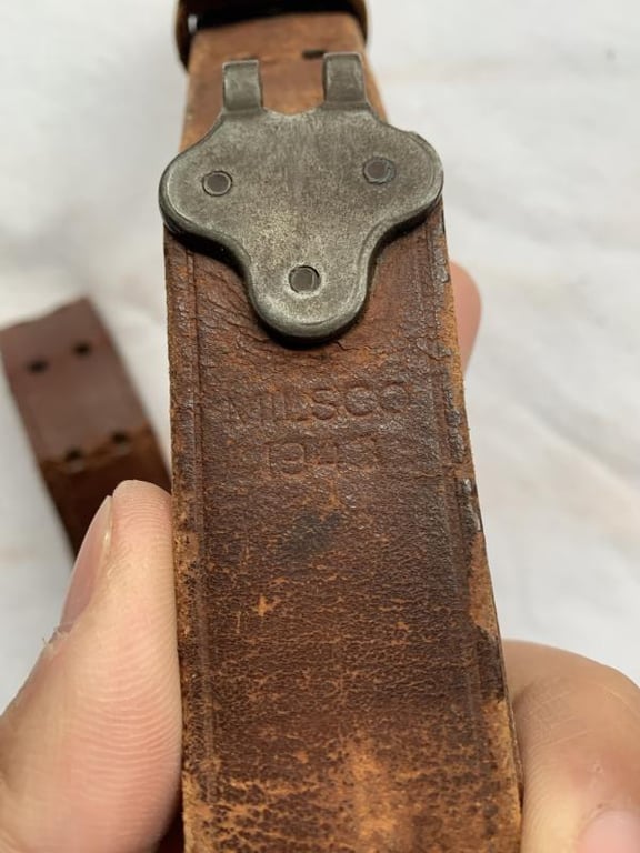 U.S. Leather Rifle Sling -1943-
