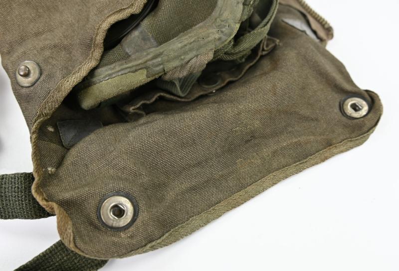German LW FSJ Gasmask Bag with Gasmask 'edb'