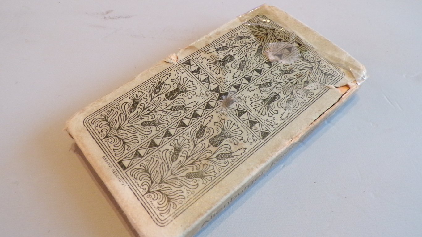 Set of playing cards