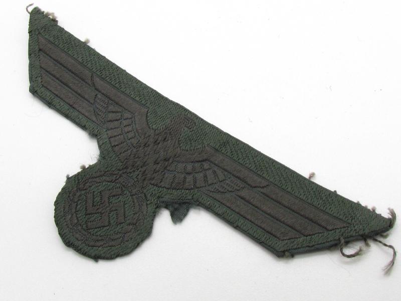 Wehrmacht ( Heer ) M40 Bevo Breast Eagle