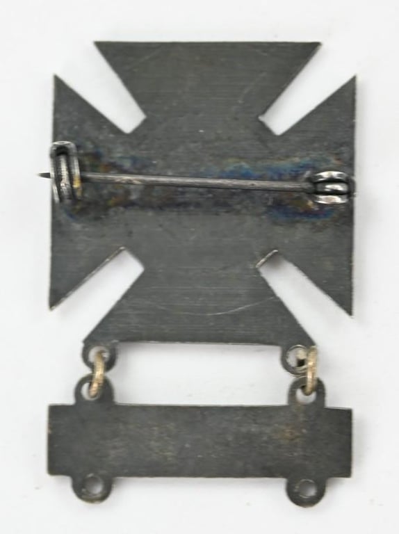 US WW2 Sterling Silver Marksman Badge