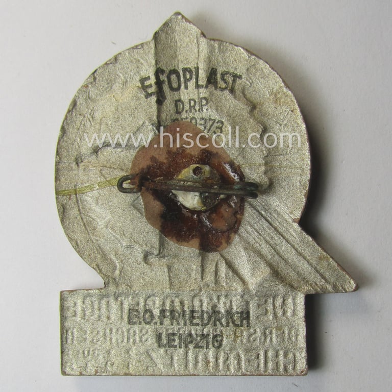 Commemorative - carton-based! - SA- (ie. 'Sturmabteilungen'-) related 'tinnie' depicting an illustration of an 'SA-Sportabzeichen' and typical 'Reichsadler' coupled with the text: 'Wettkämpe der SA-Gruppe Sachsen - Chemnitz - 2-3 Juli 1938'
