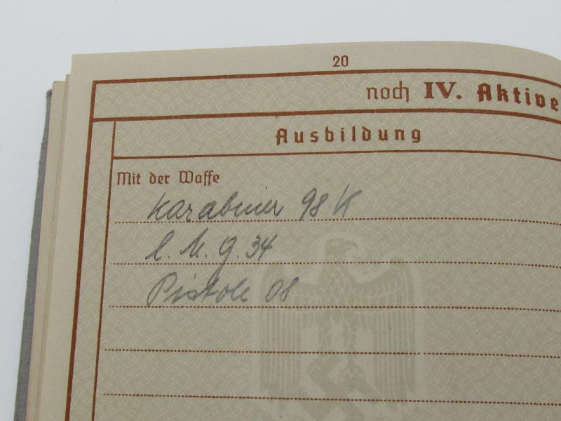 Wehrmacht ( Gebirgsjäger ) Wehrpass + Cover