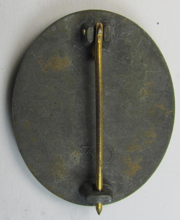 Neat, 'Verwundeten-Abzeichen in Gold' being a clearly maker- (ie. '30'-) marked- typical zinc (ie. 'Feinzink'-) based example that has lost its finish as was produced by the desirable maker: 'Hauptmünzamt Wien'