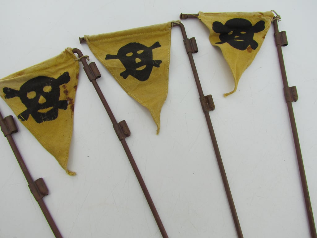 Wehrmacht Gas Warning Flags – Gaswarnfähnchen – Set of Six