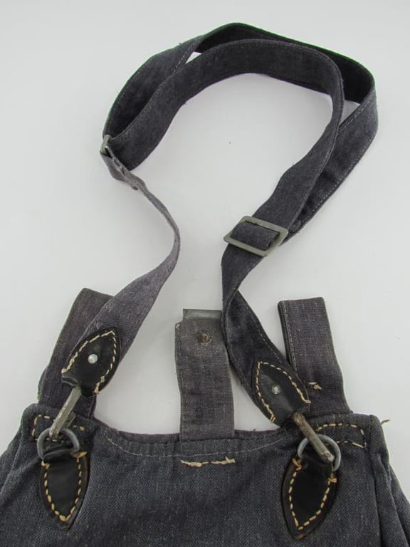 Luftwaffe M31 Bread Bag With Carrying Strap 1942