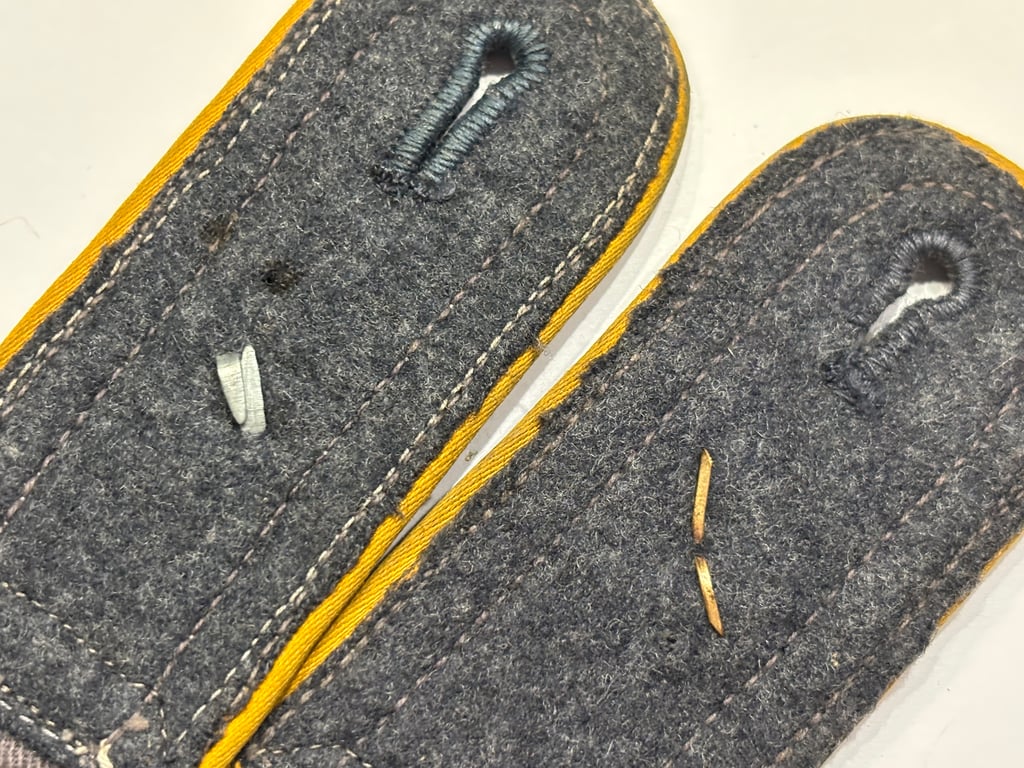 LW NCO shoulder boards - Feldwebel