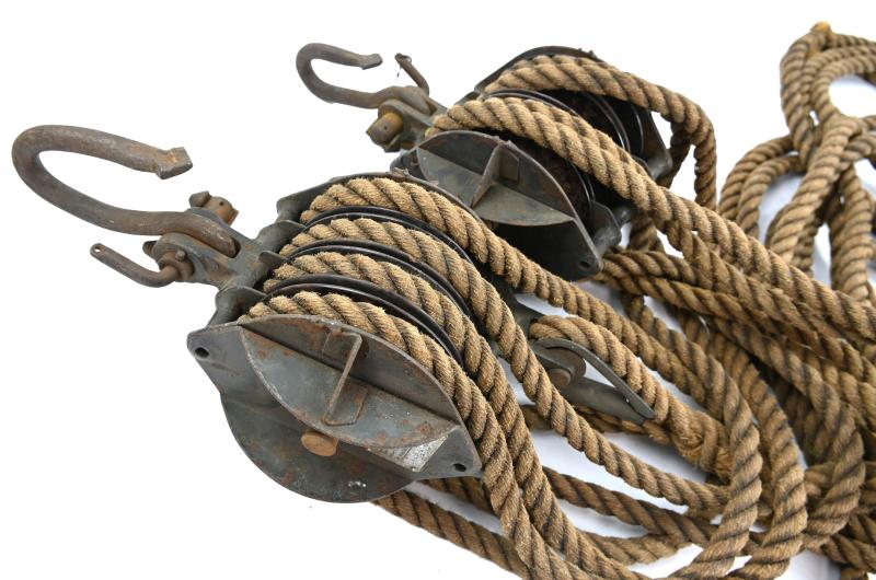 German LW Hoisting Gear Set