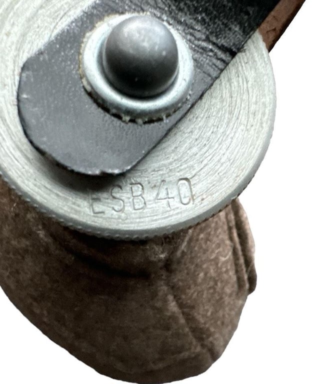 Large M31 medical canteen marked ESB 40